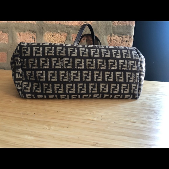 Authentic Fendi Zucchino tote bag - Picture 3 of 13